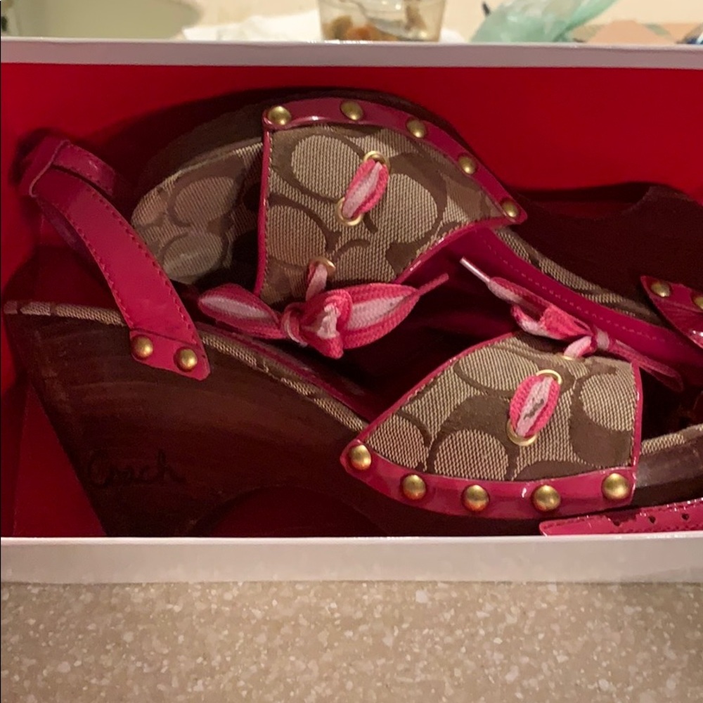 Women’s shoes